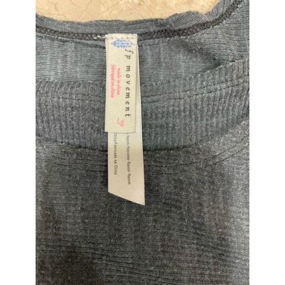 ❗️SOLD❗️Free People Zenith Long Sleeve Cold Shoulder Yoga Top Size L-Gray - Picture 3 of 5